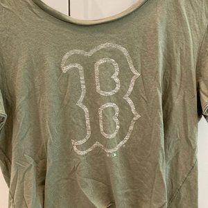 Girl's army green Boston Red Socks cropped shirt